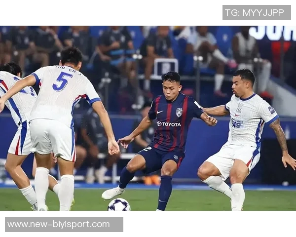 申花与首尔FC半场战成平局申花多次射门未能破门阿苏埃错失良机