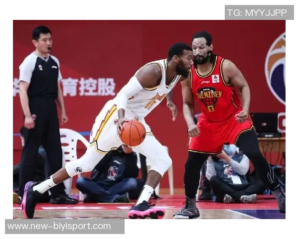 文班通过减少三分出手提升效率目标更多冲击篮筐实现进攻多样化 文班通过减少三分出手提升效率目标更多冲击篮筐实现进攻多样化