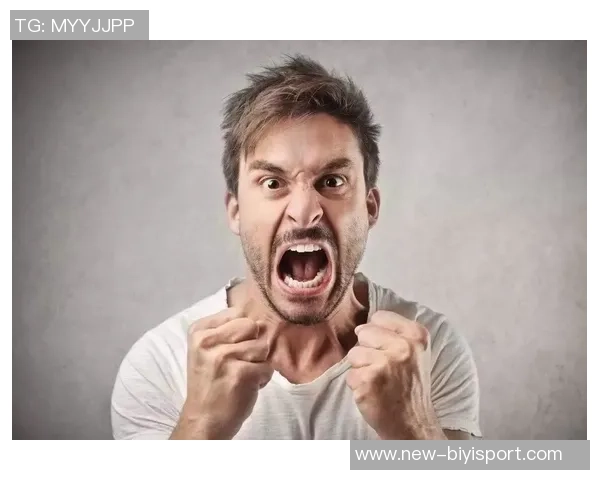 维尼修斯情绪失控引发启蒙教练关注期待他更成熟的表现