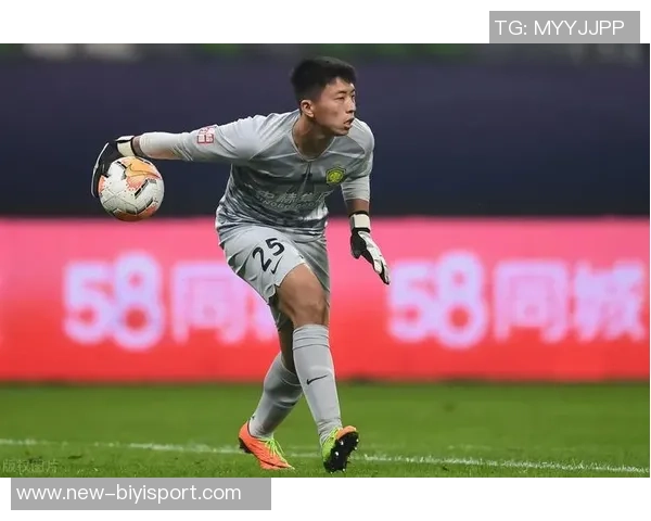 郭全博神勇表现连扑两球令对手外援无奈抱头痛惜展现门将绝技